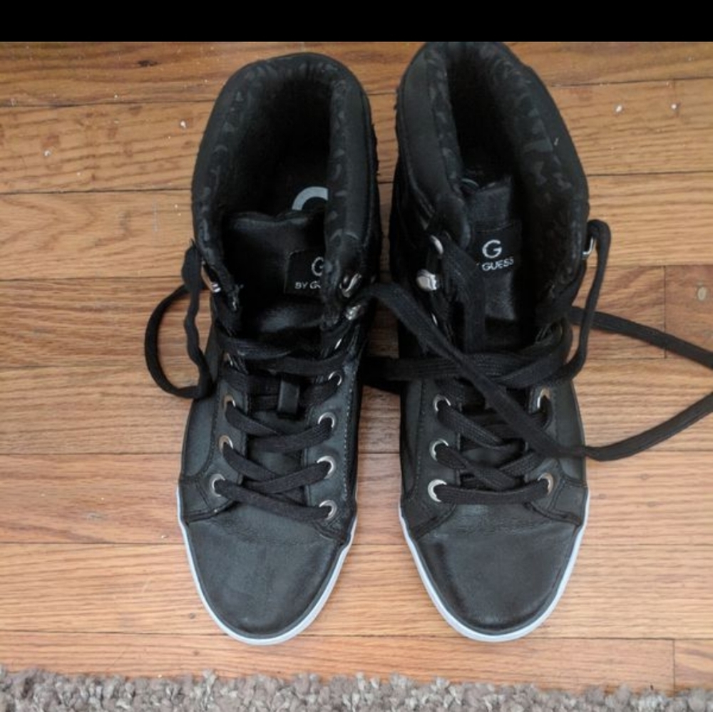 Cute GUESS blackboots